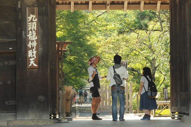 Kyoto Sagano Insider: Rickshaw and Walking Tour - Straw-Thatched Haiku Poet Cottage, Bamboo-Grove Shrine, and Preserved Streets