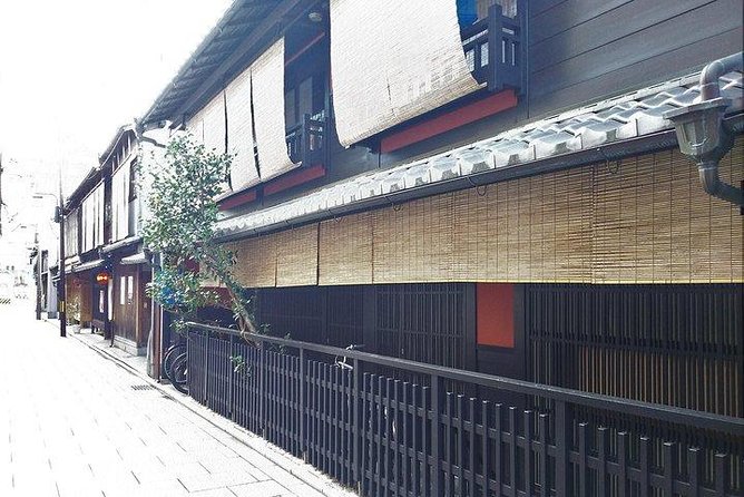 Kyoto Samurai and Geisha Town Private Walking Tour - Price and value: what you pay for, and what you still need to budget