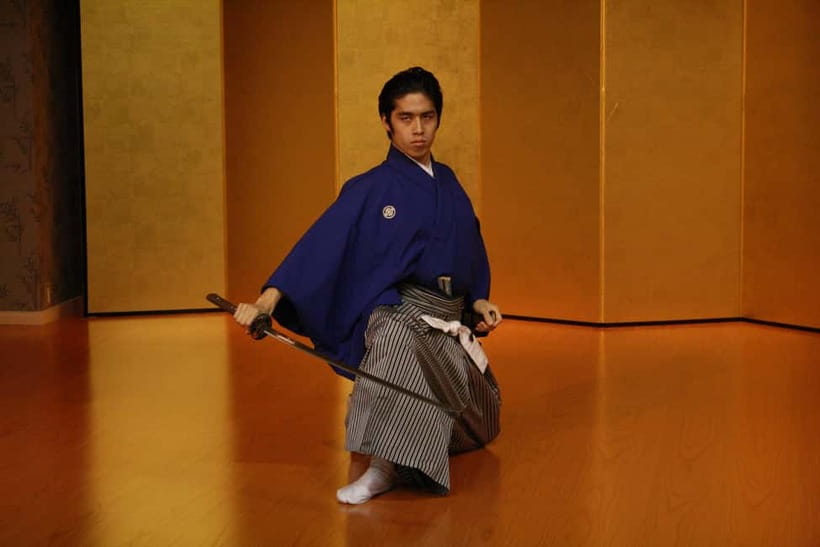 Kyoto: Samurai Kenbu Traditional Sword Dancing Show - Finding Samurai Kenbu Theater and Getting Set Up