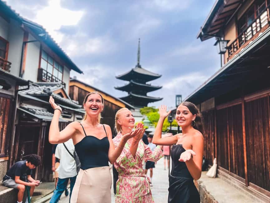 Kyoto: Secrets of Gion – Geisha Culture Walking Tour - Meeting at Starbucks Gion, Then On With Yasaka Shrine