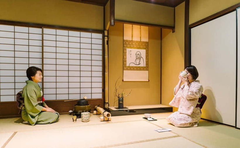 Kyoto: Tea Ceremony in 100-year-old Kyo-Machiya Townhouse - The master’s teaching: tea history, etiquette, and how to behave in the room