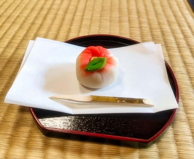Kyoto: Tea Ceremony in a Traditional Tea House in Kiyomizu - Entering Sakaguchian: How the 45 Minutes Actually Unfold