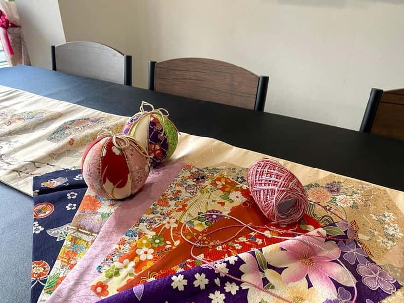 Kyoto: Traditional Kimono Fabric Handicrafts Workshop - Key Things You’ll Really Notice
