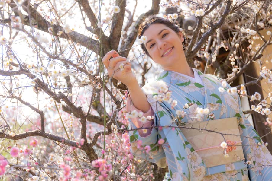 Kyoto: Traditional Kimono Rental - Hairstyling and makeup add-ons: choosing styles without guesswork
