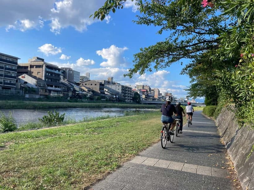 Kyoto : True Kyoto Avoid the crowds E-Bike Tour - Maki’s Stories and the Value of a Varied Route