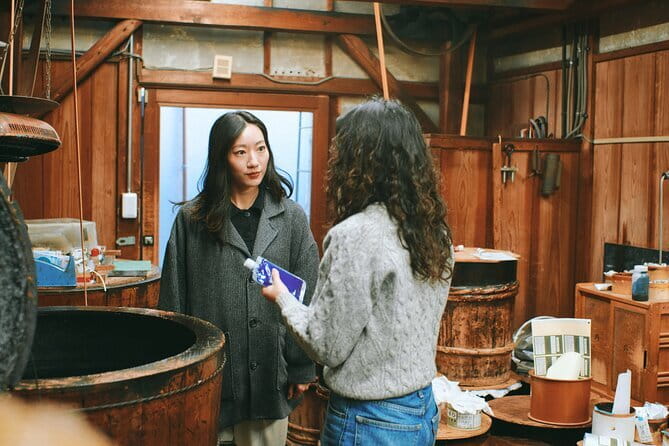 Kyoto Urushi Lacquer Factory Tour and Chopstick Making Experience - The guided tour: from lacquer tree sap to usable lacquer