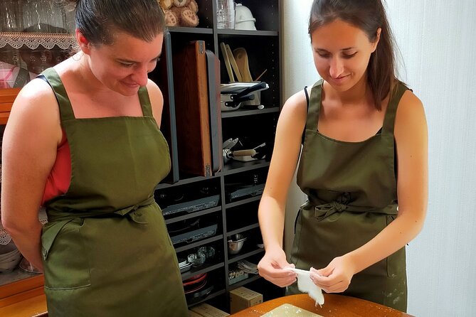 Kyoto Wagashi(Japanese sweets) Cooking Class near Fushimiinari - The 2.5-hour flow, from tea to your three wagashi