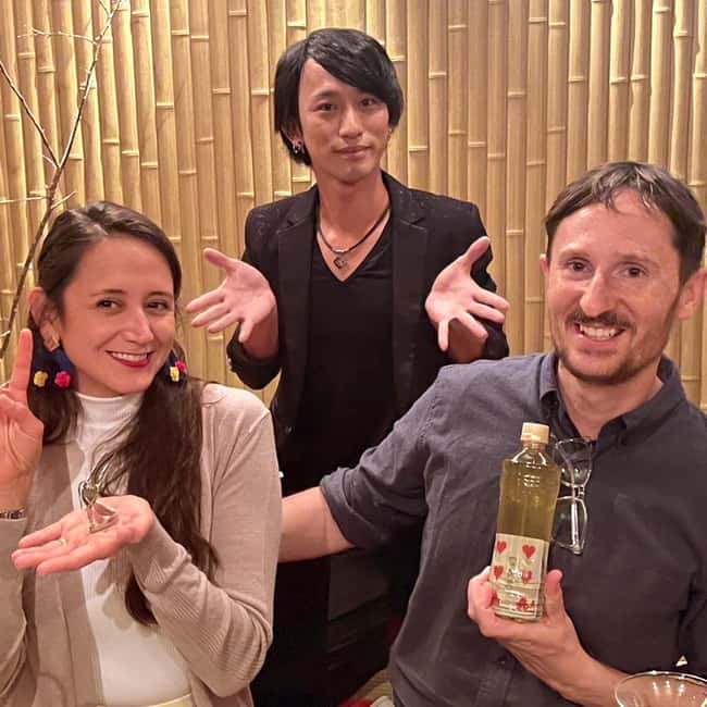 Kyoto: Wazuma Magic Show & Tea Ceremony - Wazuma magic in Kyoto’s Gion, far from a big theatre