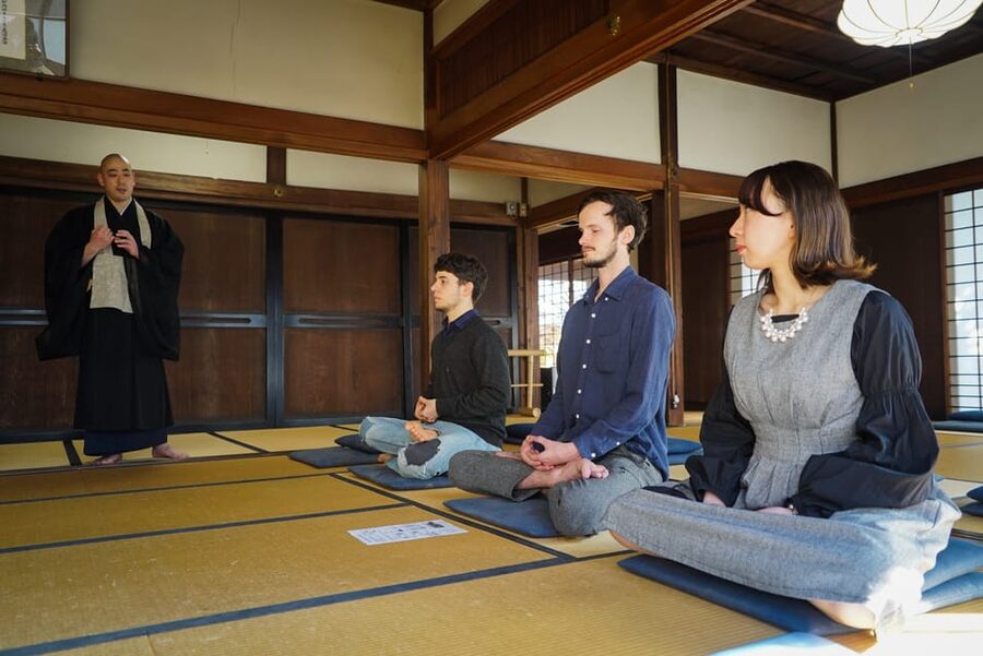 Kyoto: Zen Meditation and Garden Tour at a Temple with Lunch - The Shōrin-ji temple stop and a slower temple walk after meditation