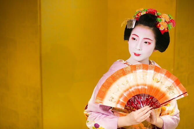 Maiko Night Performance with Kaiseki-style Kyoto cuisine Dinner - Higashiyama-sancho Park night views: short stop, big payoff