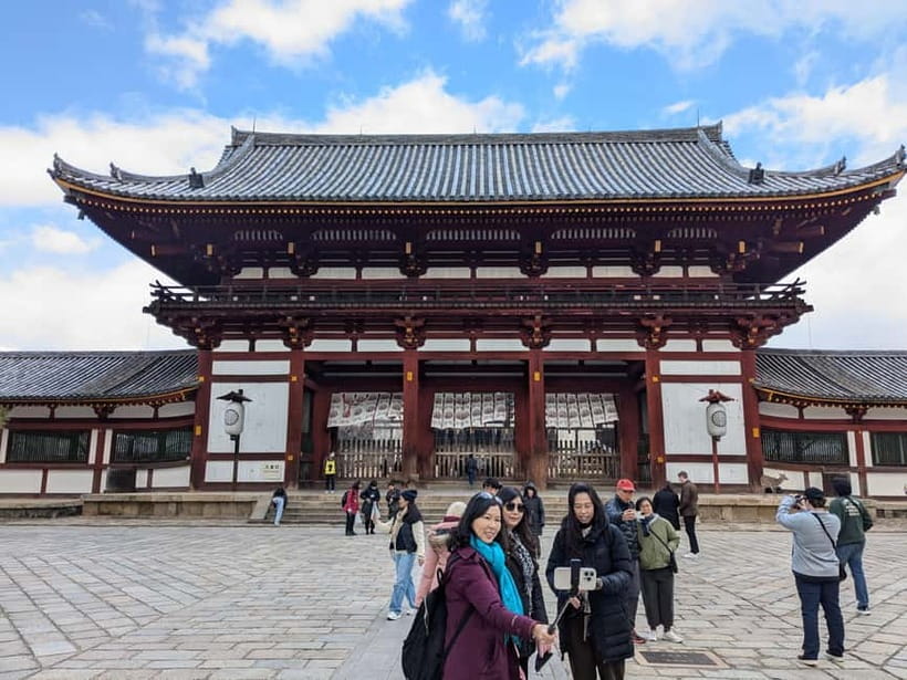 Nara: UNESCO Heritage Sites & Deer Park Tour with Pro guide - Where the tour starts, and how to get oriented fast