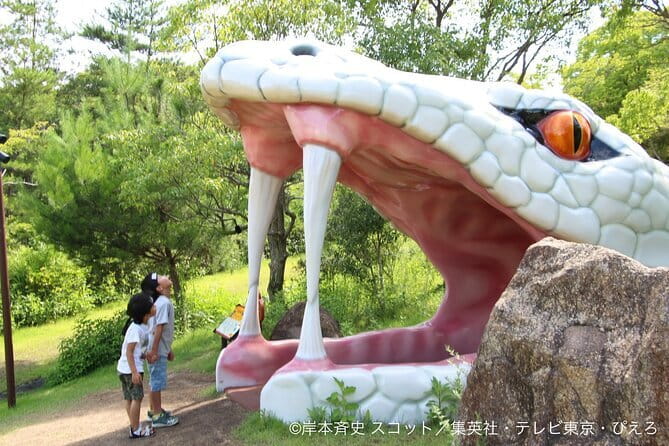 NARUTO & BORUTO at Nijigen no Mori Park Entry& Bus Transportation - Hokage Rock and Ramen Ichiraku: the fun sightseeing layer