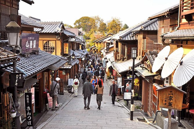 One-Day Tour of Kyoto's Highlights from Osaka/Kyoto - Stop 1: Fushimi Inari Taisha and the torii gate tunnel mindset