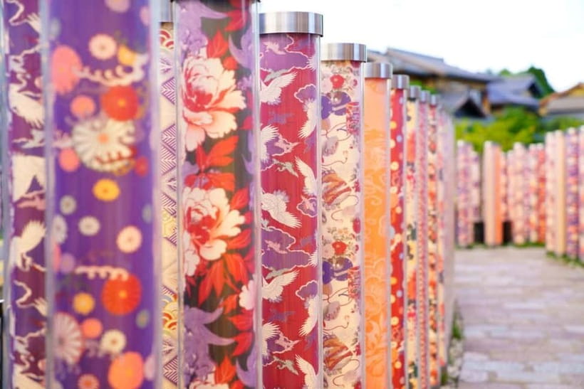 Osaka/Kyoto: Katsuoji, Kinkakuji, Arashiyama 1-Day Bus Tour - Kimono Forest: Color and Pattern Made Into a Photo-Ready Moment