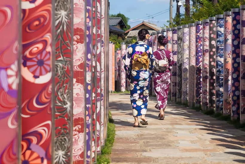 Osaka to Kyoto: Arashiyama Bamboo Grove Small Group Tour - Photo-Ready Stops That Feel Like Kyoto, Not a Checklist