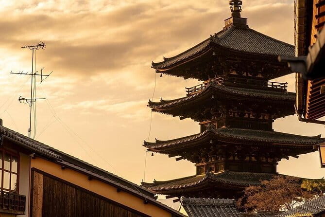 Pedal Adventure Kyoto's iconic landmarks on an e-bike tour - Stop 3: Fushimi Inari-taisha shrine gates without losing the day