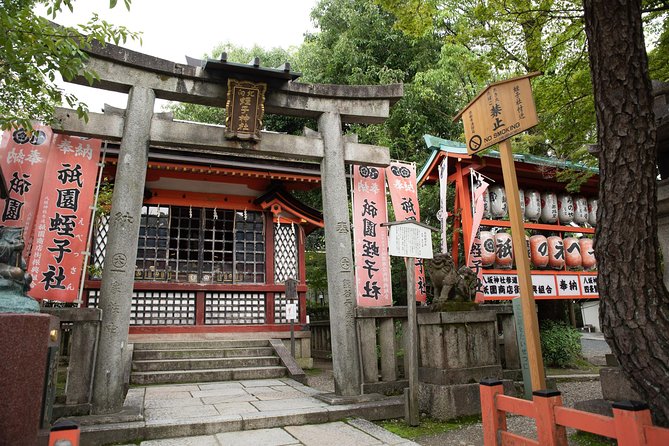 Private City Kickstart Tour: Kyoto - Shijo Bridge is a smart place to start
