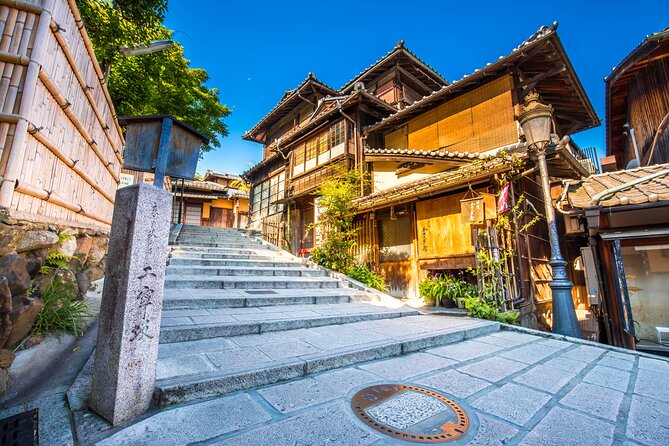 Private Day Tour in Osaka and Kyoto with charter car - Morning setup: How the WhatsApp, LINE, or WeChat group chat helps