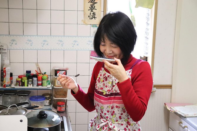 Private Japanese Home Cooking Class in Kyoto with Michiyo - The kitchen lesson: how dashi becomes real (not just a concept)