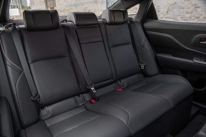 Private Transfer by Sedan from Itami Airport ITM to Kyoto City - The Ride Itself: Business Comfort With Realistic Timing