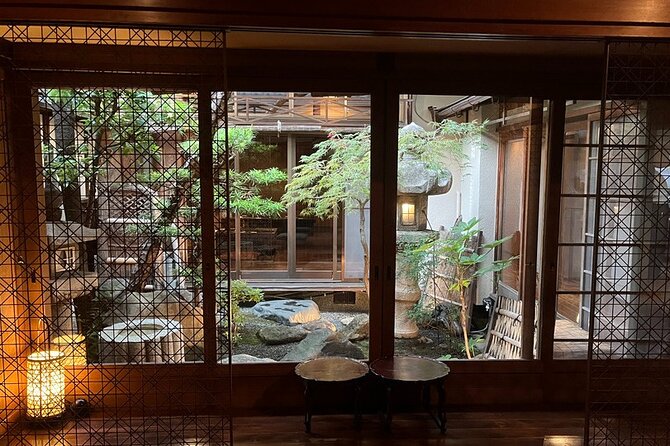 Private Wagyu Beef Tour with a Local Guide - Where you meet and how the 6:00 pm evening flows