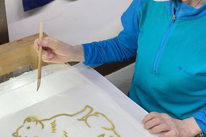 Roketsu dyeing experience: M course Roketsu Dyeing Experience - The core experience: design, wax-resist, bucket dyeing