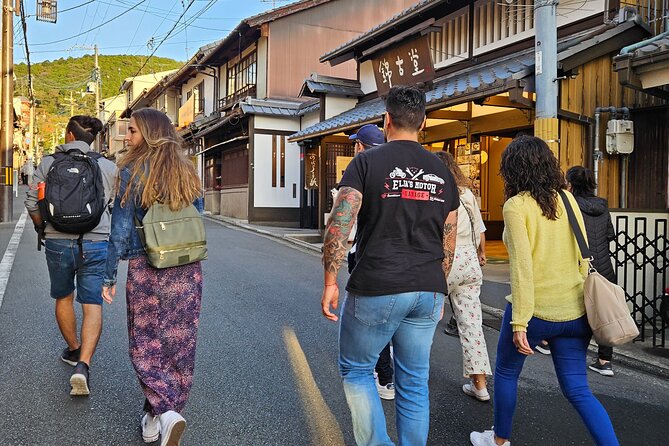 Sacred Treasure Fushimi Inari and Kiyomizu Dera Tour - A 3-hour Kyoto combo: Inari gates, Kiyomizu-dera, and the Ninenzaka finish