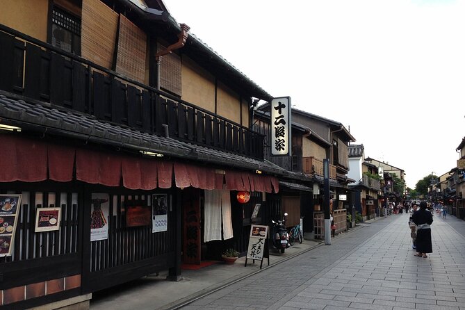 Tailored Full Day Private Experience of Kyoto for 1 Day Visitors - Fushimi Inari-taisha Shrine: torii gates and a slow walk