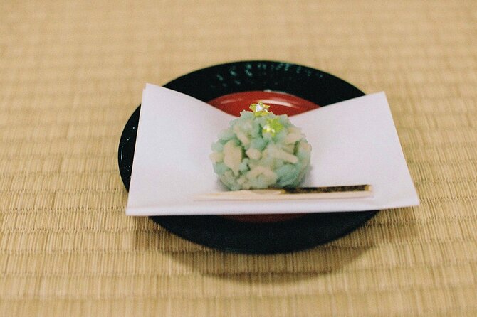 Tea ceremony by the tea master in Kyoto SHIUN AN - What the group size really changes (max 6, up to 8)