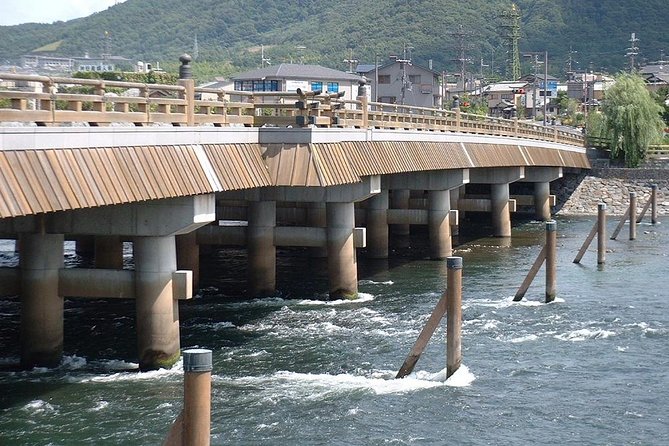 Uji Walking Tour - Byodo-in temple and Tea Ceremony from Kyoto - Getting there by JR train, and what it means for your comfort